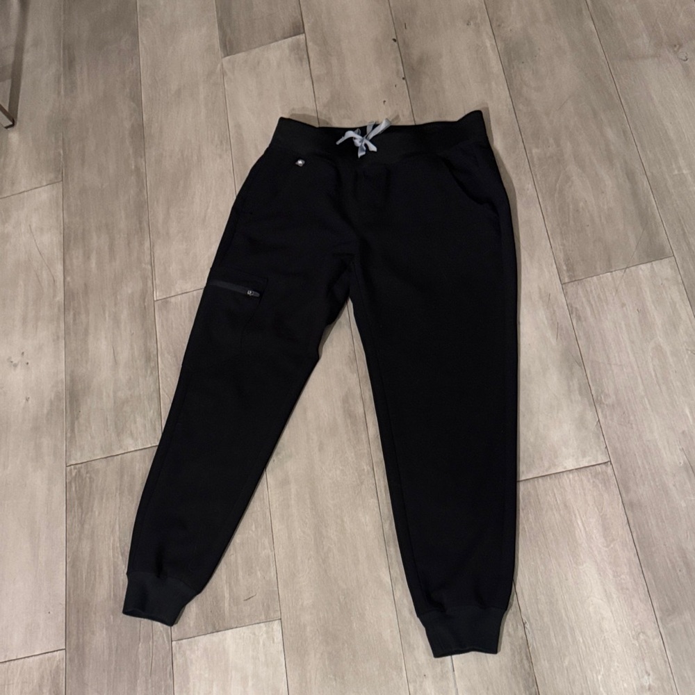 Figs Women Black Jogger scrub pants size small petite